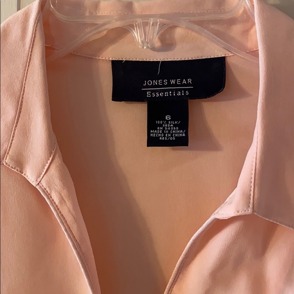 Jones Wear blouse - Picture 2 of 4